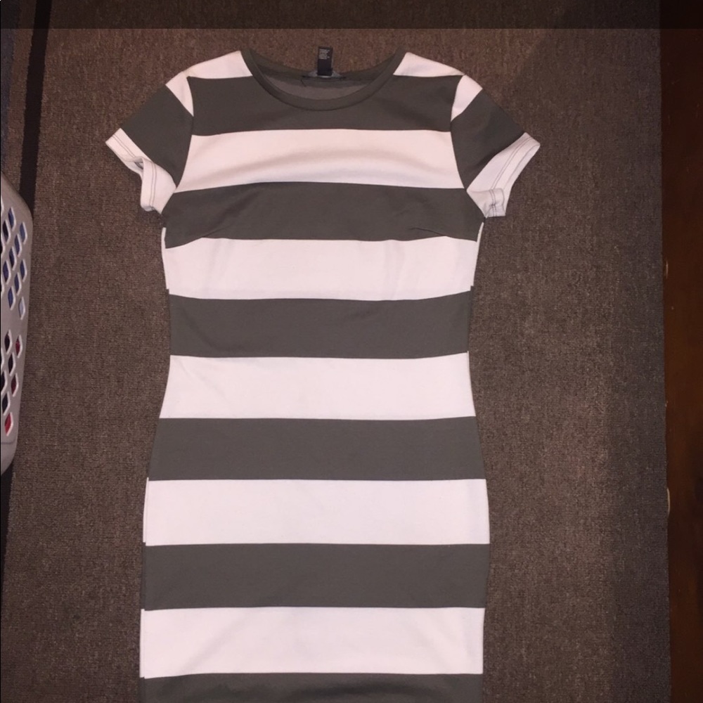 5 items - Picture 4 of 6